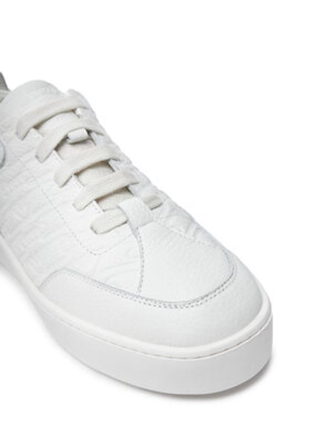 Emporio Armani Sneakersy X3X207 XR234 00001 Biały. Kolor: biały. Materiał: skóra