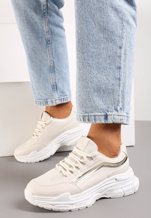 Renee - Beżowe Casualowe Sneakersy z Ekoskóry z Ozdobnymi Wstawkami i Sznurowaniem Melindia. Okazja: na co dzień. Kolor: beżowy