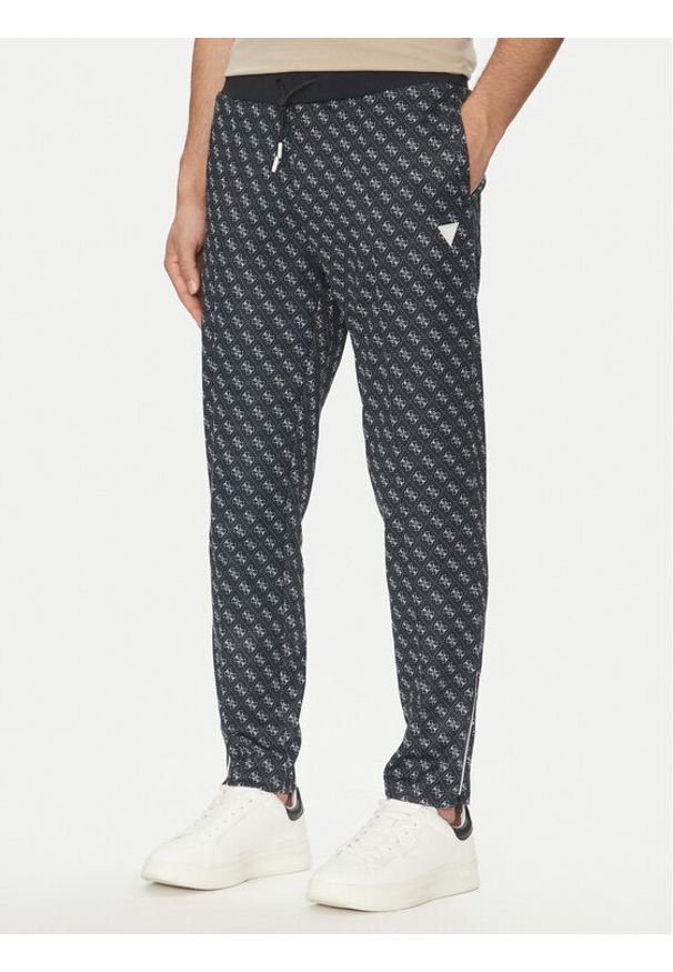 Guess Spodnie dresowe Korbin Z2BB05 FL04Q Czarny Regular Fit. Kolor: czarny. Materiał: syntetyk, bawełna