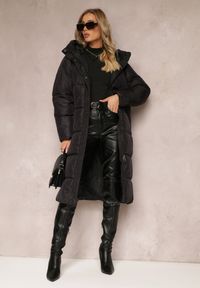 Renee - Czarna Kurtka za Kolano Pikowana z Kapturem Nafesa. Typ kołnierza: kaptur. Kolor: czarny. Styl: elegancki #3