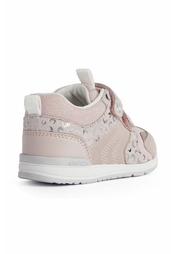 Geox buty dziecięce kolor różowy. Nosek buta: okrągły. Zapięcie: rzepy. Kolor: różowy. Materiał: skóra