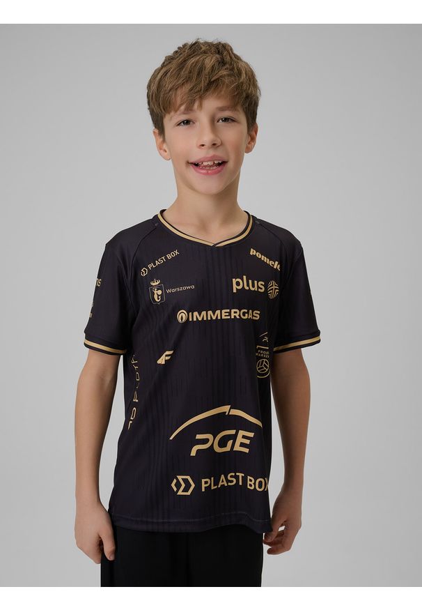 4f - 4F Koszulka meczowa replika wyjazdowa z sezonu 2025/26 dziecięca 4F x Projekt Warszawa - czarna 122/128 (6-8 lat). Kolor: czarny. Materiał: dzianina, materiał. Długość: długie. Wzór: nadruk. Sezon: lato. Styl: młodzieżowy
