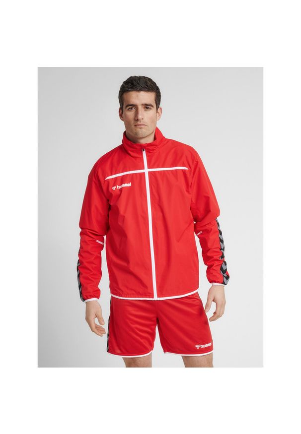 Kurtka Hummel hmlAUTHENTIC Training. Kolor: czerwony, różowy, wielokolorowy, biały. Materiał: poliester. Sport: fitness, piłka ręczna