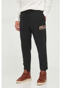 Polo Ralph Lauren spodnie dresowe kolor czarny z aplikacją. Kolor: czarny. Materiał: dresówka. Wzór: aplikacja #1