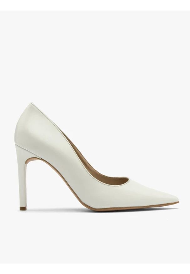 Ryłko - Kremowe czółenka na szpilce. Kolor: biały. Materiał: skóra. Obcas: na szpilce. Styl: street. Wysokość obcasa: wysoki
