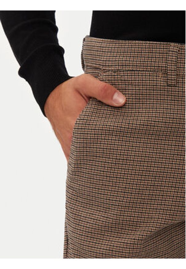 Selected Homme Chinosy 16092753 Beżowy Slim Fit. Kolor: beżowy. Materiał: bawełna