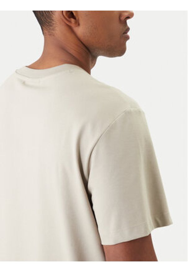 Calvin Klein T-Shirt LV04LC241G Beżowy Regular Fit. Kolor: beżowy. Materiał: bawełna