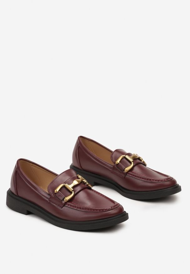 Born2be - Bordowe Płaskie Mokasyny z Ozdobną Klamrą Labina. Zapięcie: klamry. Kolor: czerwony. Materiał: jeans. Sezon: jesień, wiosna. Styl: elegancki