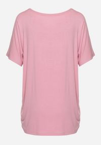 Born2be - Ciemnoróżowy Wiskozowy T-shirt Koszulka z Rękawami Typu Nietoperz z Ozdobnym Napisem Comalita. Kolor: różowy. Materiał: wiskoza. Wzór: napisy. Sezon: lato