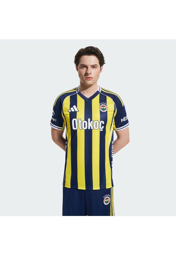 Adidas - Koszulka podstawowa Fenerbahce 2025/2026. Kolor: niebieski, wielokolorowy, żółty. Sport: piłka nożna