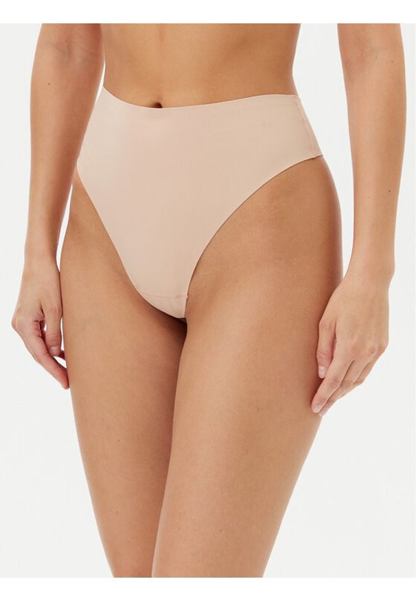Hunkemöller Stringi Smooth 206774 Beżowy. Kolor: beżowy. Materiał: syntetyk