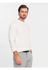 Ombre Clothing - Męski bawełniany longsleeve LOOSE FIT z okrągłym dekoltem – kremowy V2 OM-LSBC-0129 - XXL. Kolor: kremowy. Materiał: bawełna. Długość rękawa: długi rękaw. Wzór: gładki #3
