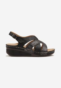 Renee - Czarne Sandały Vices z Ozdobnym Tłoczeniem na Paskach Ovisira. Okazja: na co dzień. Zapięcie: pasek. Kolor: czarny. Materiał: jeans. Obcas: na obcasie. Styl: elegancki, klasyczny, casual. Wysokość obcasa: średni #6