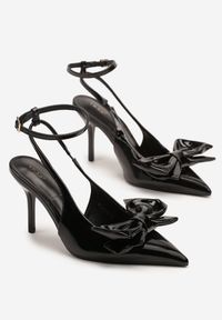 Born2be - Czarne Sandały na Obcasie Vices z Lakierowanej Skóry z Ozdobną Kokardką Florozia. Okazja: na wesele, na ślub cywilny. Zapięcie: bez zapięcia. Kolor: czarny. Materiał: skóra, lakier. Obcas: na obcasie. Styl: klasyczny, elegancki. Wysokość obcasa: średni #5