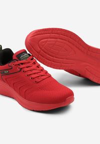 Born2be - Czerwone Płaskie Klasyczne Buty Sportowe ze Sznurowaniem Clarilla. Kolor: czerwony. Materiał: jeans. Wzór: aplikacja