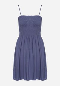 Born2be - Granatowa Bawełniana Sukienka na Ramiączkach z Marszczonym Dekoltem Krisele. Okazja: na co dzień, na randkę, na spacer. Kolor: niebieski. Materiał: bawełna. Długość rękawa: na ramiączkach. Sezon: lato. Typ sukienki: proste. Styl: casual #4