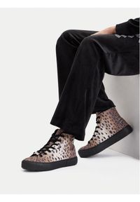 Juicy Couture Sneakersy CEO-VSJU007 Brązowy. Kolor: brązowy. Materiał: materiał #1
