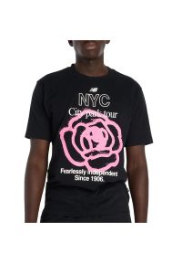 Koszulka męska New Balance MT61018IBK - czarna. Kolor: czarny. Materiał: materiał, bawełna, poliester. Długość rękawa: krótki rękaw. Długość: krótkie. Wzór: kolorowy #1