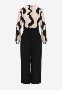 Born2be - Beżowy Kombinezon z Kopertowym Dekoltem i Paskiem Freselam. Okazja: na co dzień, na spotkanie biznesowe, do pracy. Kolor: beżowy. Długość rękawa: długi rękaw. Długość: długie. Styl: casual, biznesowy, elegancki, klasyczny #4