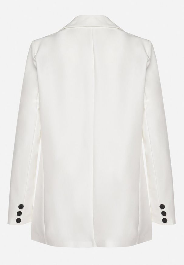 Born2be - Biała Klasyczna Marynarka o Jednorzędowym Kroju z Imitacją Kieszeni Felzeri. Okazja: na co dzień. Kolor: biały. Materiał: jeans. Sezon: wiosna, lato. Styl: klasyczny