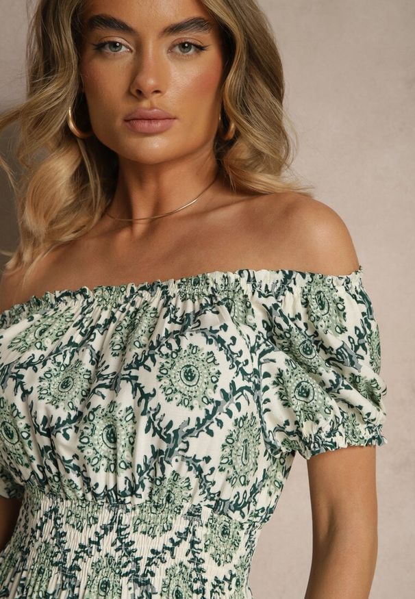 Renee - Zielona Sukienka z Bawełną Ozdobiona Bufiastymi Rękawami Revalle. Okazja: do pracy, na co dzień, na imprezę. Kolor: zielony. Materiał: bawełna. Wzór: aplikacja. Typ sukienki: proste. Styl: elegancki, casual, klasyczny