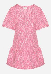 Born2be - Różowa Sukienka z Falbanką w Bombkę i Rękawami z Gumką Ninistea. Typ kołnierza: kołnierz z falbankami. Kolor: różowy. Długość rękawa: krótki rękaw. Sezon: lato. Typ sukienki: bombki. Styl: klasyczny, elegancki #2