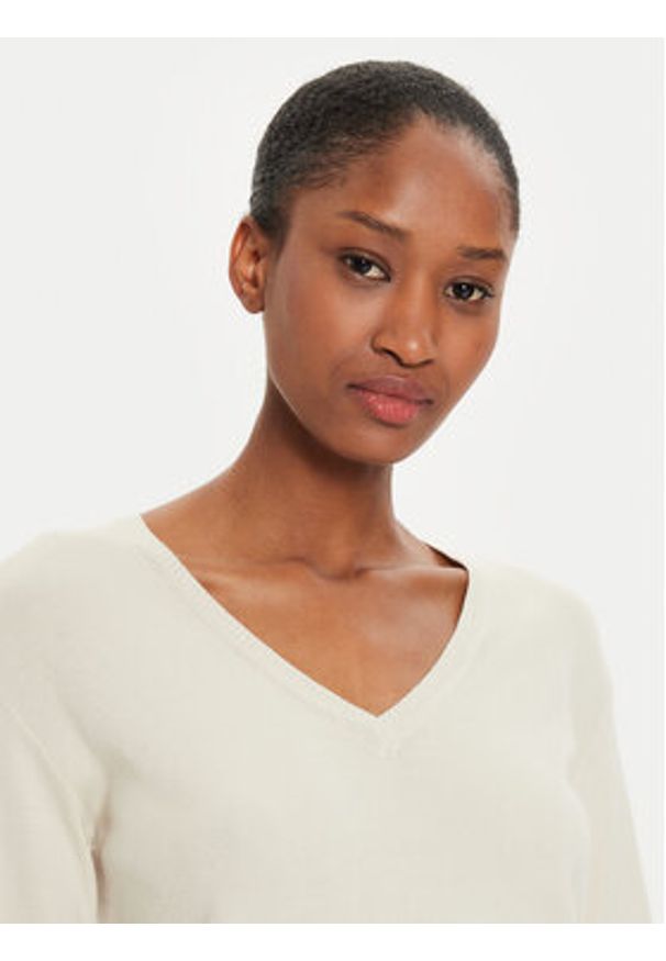 United Colors of Benetton - United Colors Of Benetton Sweter 1091D4625 Beżowy Regular Fit. Kolor: beżowy. Materiał: bawełna