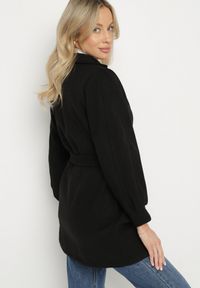 Born2be - Czarny Płaszcz z Wiązanym Paskiem i Bufiastym Rękawem Imgrucu. Typ kołnierza: kołnierzyk stójkowy. Kolor: czarny. Materiał: jeans, tkanina. Długość: długie. Sezon: jesień, wiosna #5
