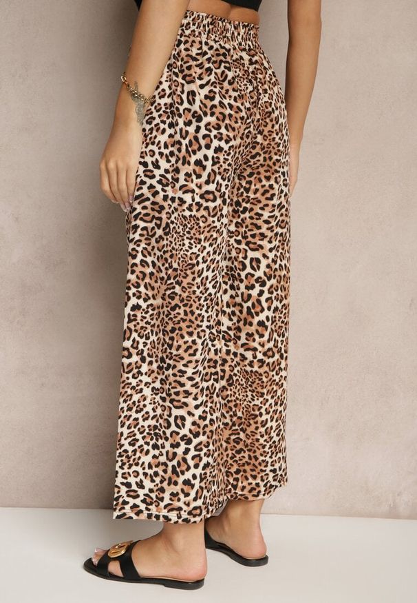 Renee - Beżowo-Brązowe Spodnie Wide Leg z Gumką w Talii w Panterkowy Wzór Filanira. Okazja: na co dzień. Kolor: czarny. Styl: elegancki, casual