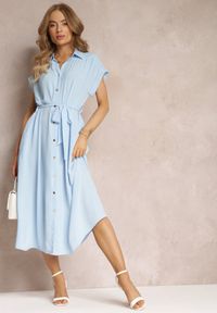 Renee - Niebieska Koszulowa Sukienka z Krótkimi Rękawami i Wiązanym Paskiem Denalia. Kolor: niebieski. Długość rękawa: krótki rękaw. Typ sukienki: koszulowe #1