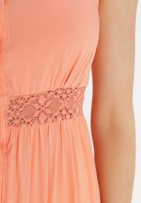 Born2be - Pomarańczowa Sukienka Fahiza. Typ kołnierza: dekolt kwadratowy. Kolor: różowy. Materiał: tkanina, wiskoza. Długość rękawa: na ramiączkach. Wzór: ażurowy, gładki. Sezon: lato. Styl: boho #5