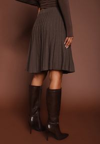 Renee - Brązowa Spódnica z Kaszmirem o Rozkloszowanym Kroju High Waist Acrea. Okazja: na co dzień. Stan: podwyższony. Kolor: brązowy. Materiał: kaszmir. Styl: elegancki, casual #5