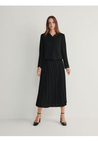 Reserved - Jednorzędowy żakiet - czarny. Kolor: czarny. Materiał: dzianina. Wzór: gładki #1