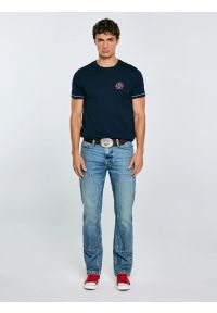 Big-Star - Koszulka męska z kontrastowymi przeszyciami granatowa Elvin 403. Okazja: na co dzień. Kolor: niebieski. Materiał: dzianina, jeans, bawełna, materiał, skóra, denim. Wzór: nadruk. Styl: klasyczny, casual