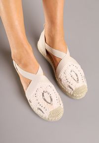 Born2be - Beżowe Espadryle z Gumką na Plecionej Podeszwie Zdobione Haftem Fodarilla. Okazja: na co dzień, na spacer. Kolor: beżowy. Materiał: koronka. Wzór: aplikacja, haft. Styl: boho, klasyczny, elegancki, casual #3