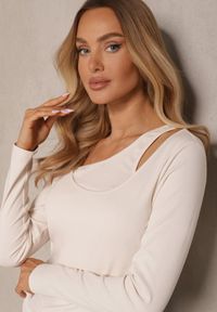 Renee - Beżowa Bluzka o Asymetrycznym Kroju Tatorella. Okazja: na co dzień. Kolor: beżowy. Długość rękawa: długi rękaw. Długość: długie. Styl: casual, elegancki
