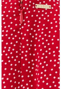 Guess sukienka kolor czerwony mini rozkloszowana. Kolor: czerwony. Materiał: włókno, tkanina. Długość rękawa: długi rękaw. Typ sukienki: rozkloszowane. Długość: mini