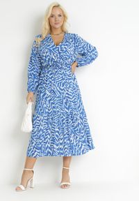 Born2be - Niebieska Kopertowa Sukienka Maxi z Wiązanym Paskiem Aprlia. Kolor: niebieski. Materiał: tkanina, materiał, wiskoza. Typ sukienki: kopertowe. Długość: maxi