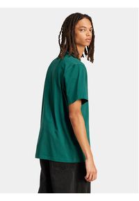 Adidas - adidas T-Shirt Flames Logo IS0177 Zielony Loose Fit. Kolor: zielony. Materiał: bawełna #3