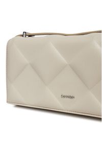 Calvin Klein Torebka Diamon Quilt Conv K60K612905 Écru. Materiał: skórzane