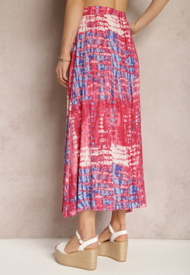 Renee - Różowa Rozkloszowana Spódnica z Wiskozy z Nieodpinanymi Ozdobnymi Guzikami Zafina. Okazja: na co dzień. Kolor: różowy. Materiał: wiskoza. Styl: casual, elegancki