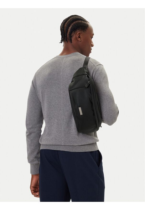 Calvin Klein Nerka Sleek Waistbag Sling LV04D3148G Czarny. Kolor: czarny. Materiał: materiał