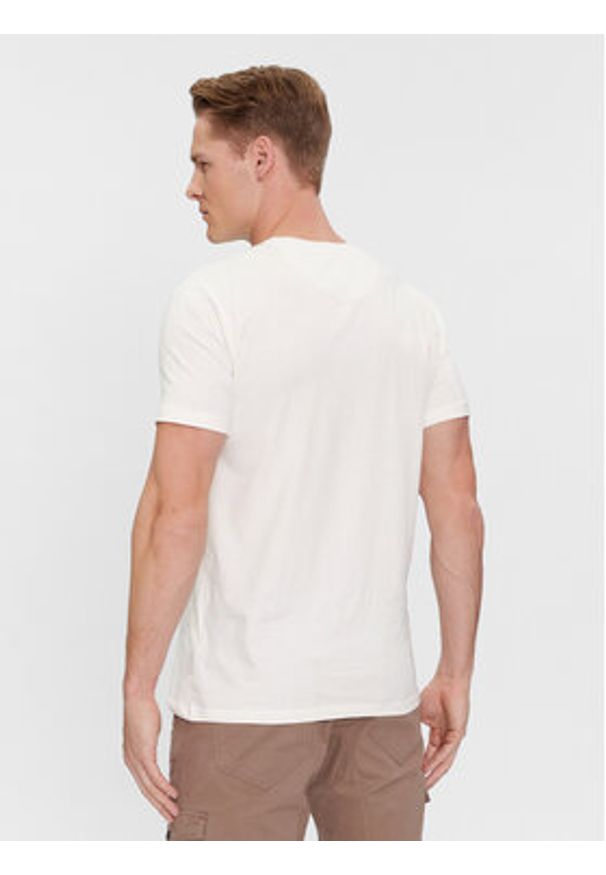 Guess T-Shirt U4RI22 K6YW0 Biały Regular Fit. Kolor: biały. Materiał: bawełna