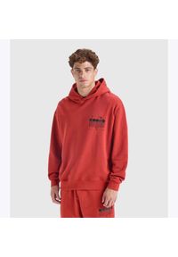 Diadora - Bluza DIADORA HOODIE MANIFESTO. Kolor: czerwony