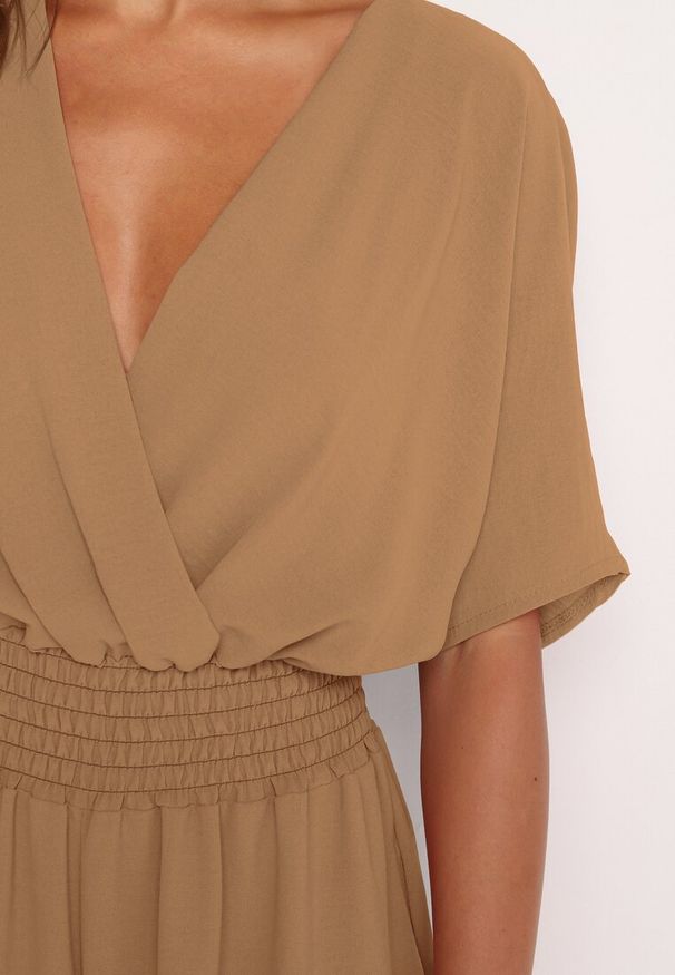 Born2be - Brązowy Kopertowy Kombinezon z Gumką w Talii i Szerokimi Nogawkami Vimashea. Okazja: na co dzień. Kolor: brązowy. Styl: casual, elegancki