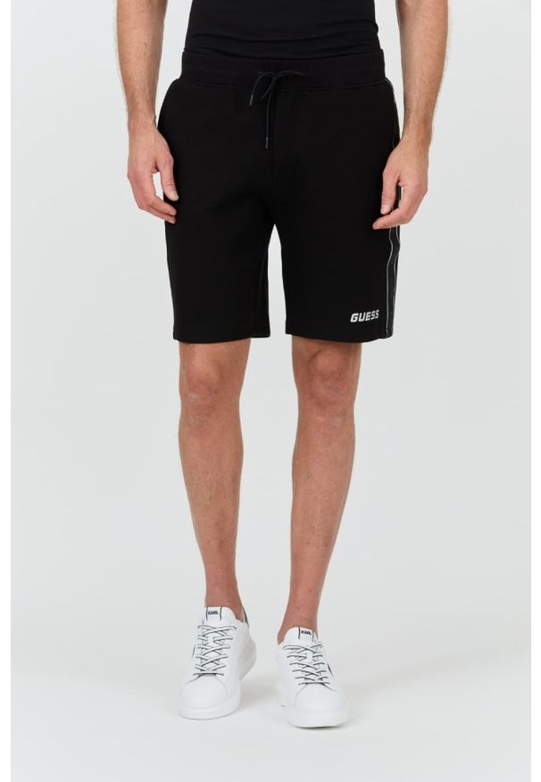 Guess - GUESS Czarne męskie spodenki Mickey Short, Rozmiar M. Kolor: czarny