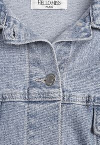 Born2be - Niebieska Kurtka Jeansowa z Bawełną o Klasycznym Kroju Elliantrea. Okazja: na co dzień. Kolor: niebieski. Materiał: bawełna, jeans. Sezon: lato. Styl: klasyczny #3