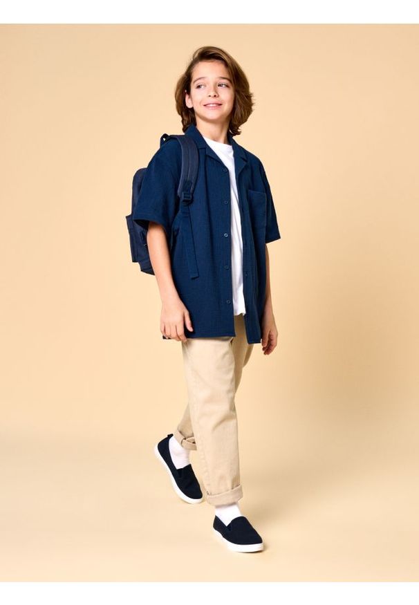 Sinsay - Koszula z muślinowej bawełny - granatowy. Kolor: niebieski. Materiał: bawełna