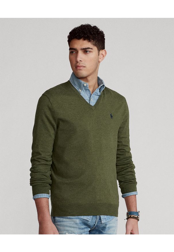 Ralph Lauren - RALPH LAUREN - Bawełniany sweter w serek khaki. Typ kołnierza: dekolt w serek. Kolor: zielony. Materiał: bawełna. Wzór: haft