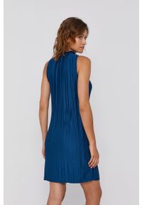 DKNY - Dkny Sukienka kolor granatowy mini rozkloszowana. Kolor: niebieski. Materiał: tkanina. Typ sukienki: rozkloszowane, plisowane. Długość: mini #3